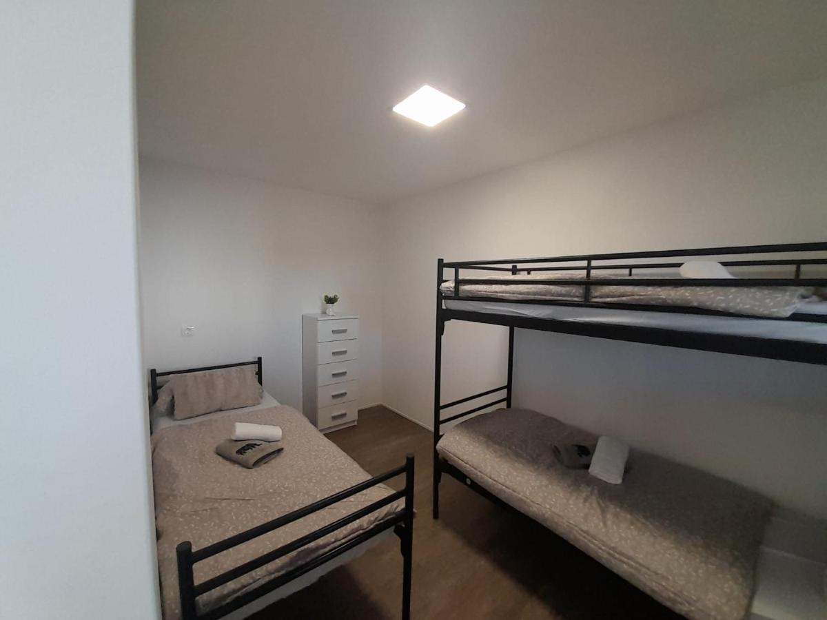 Tiny House Lily With Jacuzzi Apartment Sveti Filip i Jakov Ngoại thất bức ảnh