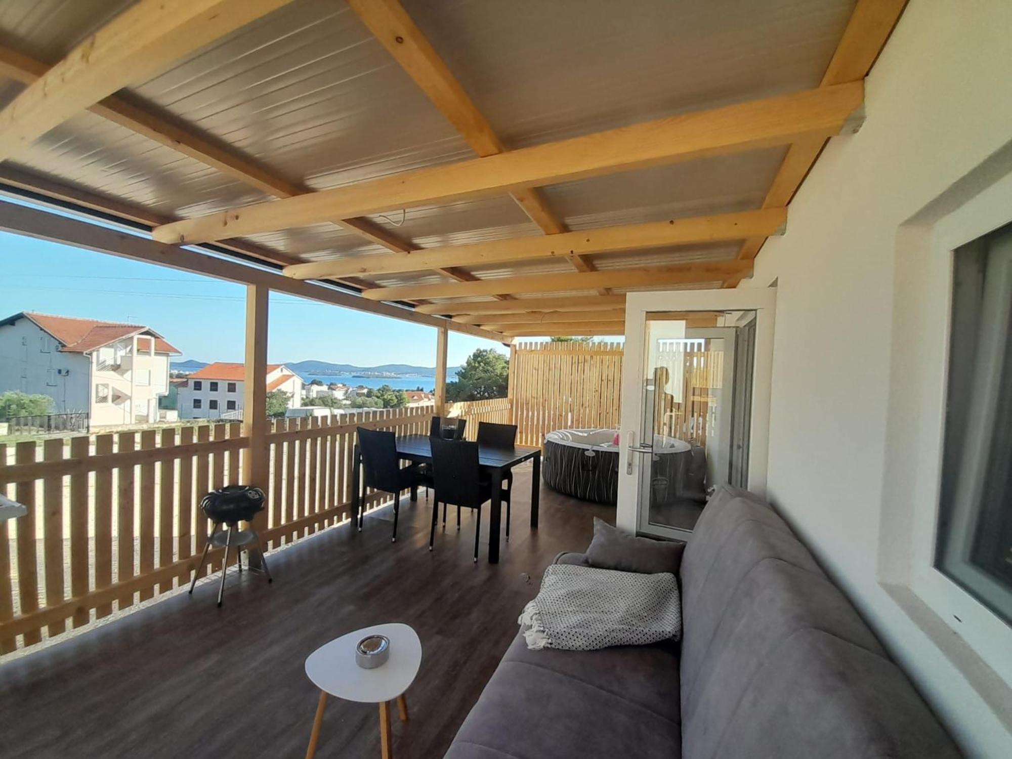 Tiny House Lily With Jacuzzi Apartment Sveti Filip i Jakov Ngoại thất bức ảnh