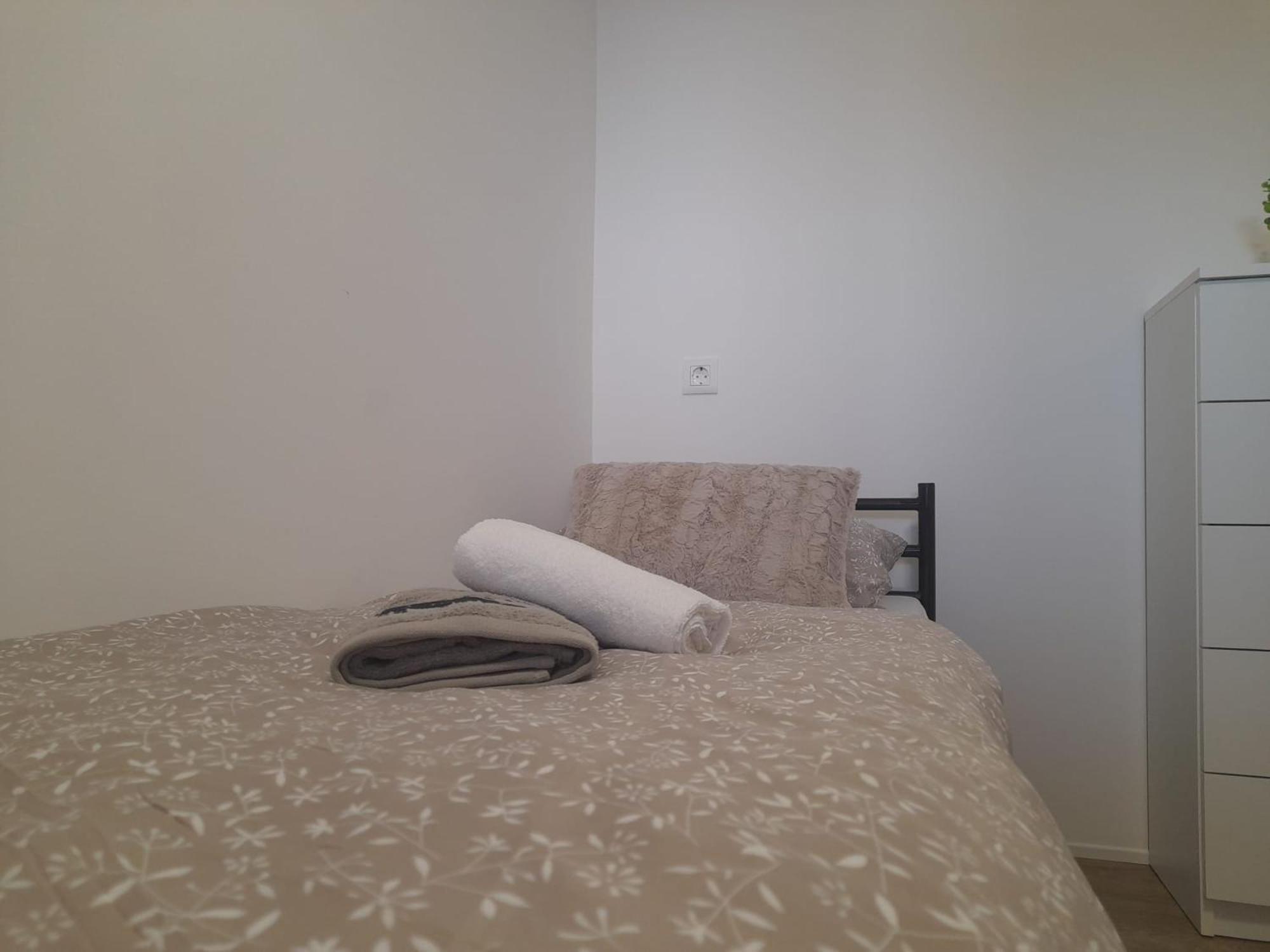 Tiny House Lily With Jacuzzi Apartment Sveti Filip i Jakov Ngoại thất bức ảnh